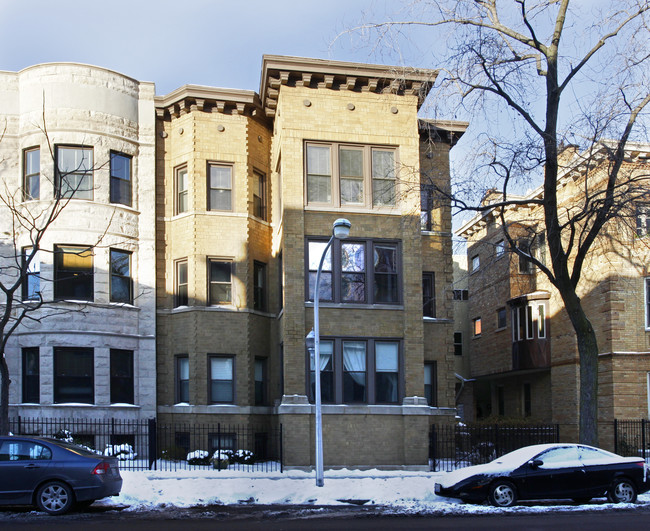 4030 N Clarendon Ave in Chicago, IL - Building Photo - Building Photo