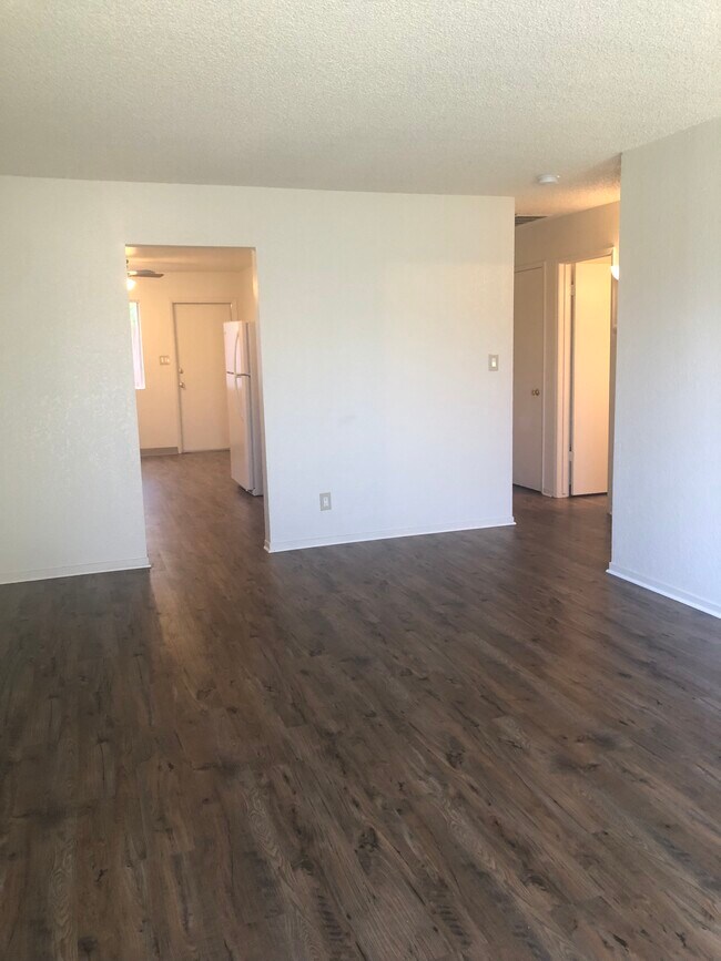 656 Sunnyside Ave Apartments and Nearby Clovis Apartments For Rent