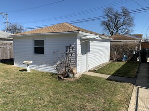 5421 N Neenah Ave in Chicago, IL - Building Photo - Building Photo