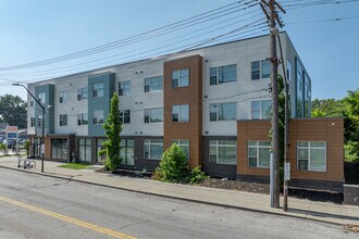 Aspen Place in Cleveland, OH - Building Photo - Building Photo