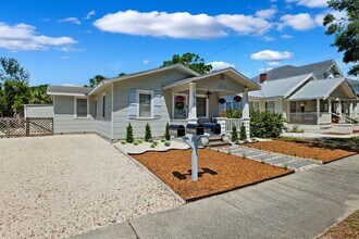 1010-1011 11th St N in St. Petersburg, FL - Building Photo - Building Photo