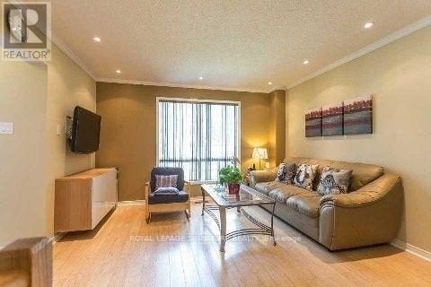 5865 Dalebrook Crescent in Mississauga, ON - Building Photo - Building Photo