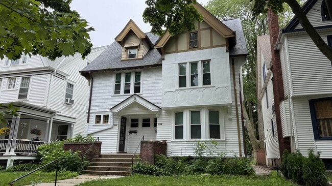 property at 2722 N Stowell Ave