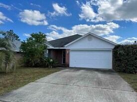 6191 Bandol Ct in Milton, FL - Building Photo