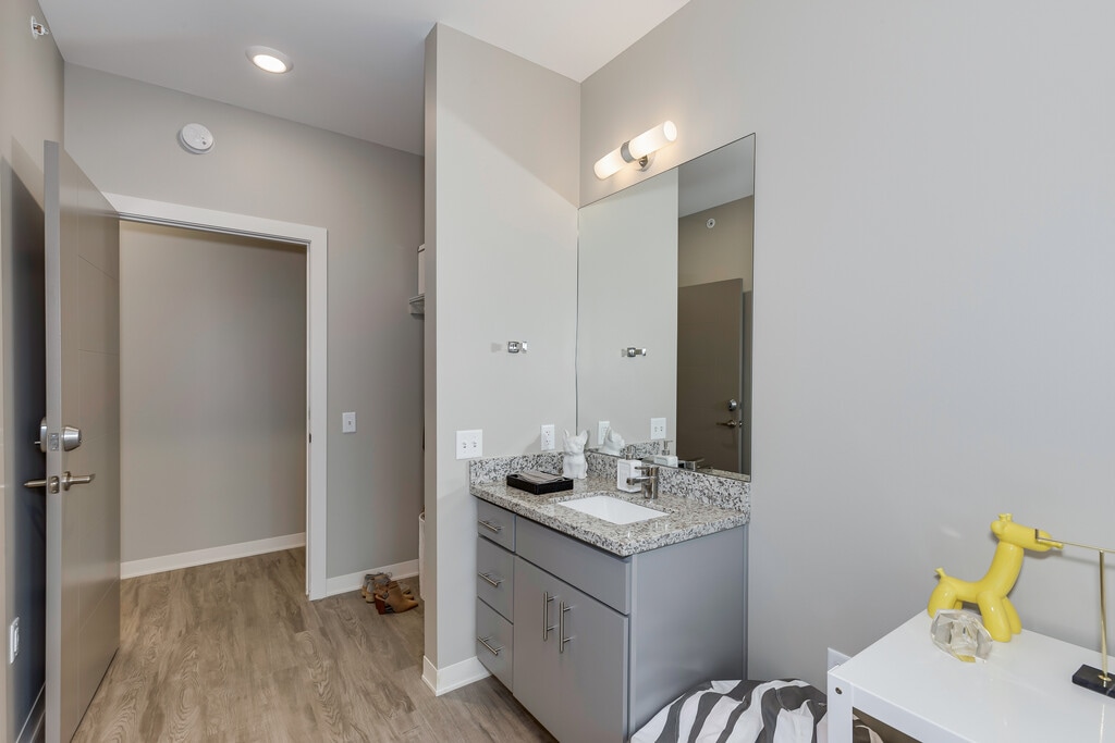 Seventeenth Apartments in Wichita, KS