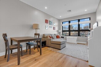 70 Leo M Birmingham Pkwy in Boston, MA - Building Photo - Building Photo