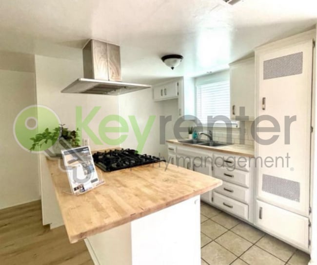 property at 5614 Hillsdale Blvd