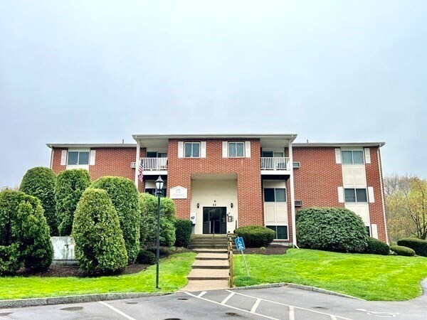 22 Dailey St in Attleboro, MA - Building Photo