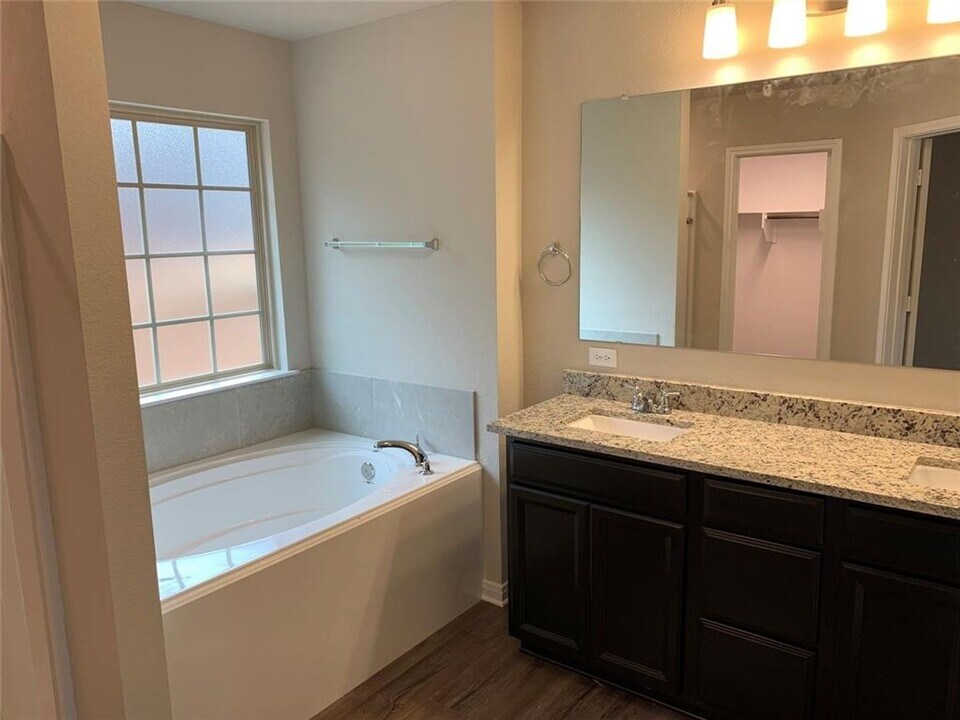 994 Arbor Crossing in Conroe, TX - Foto de edificio