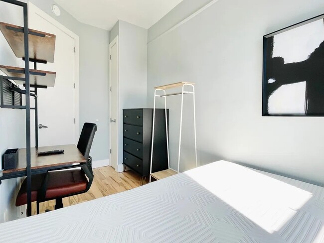 Furnished room/NOT APARTMENT in Brooklyn, NY - Building Photo - Building Photo
