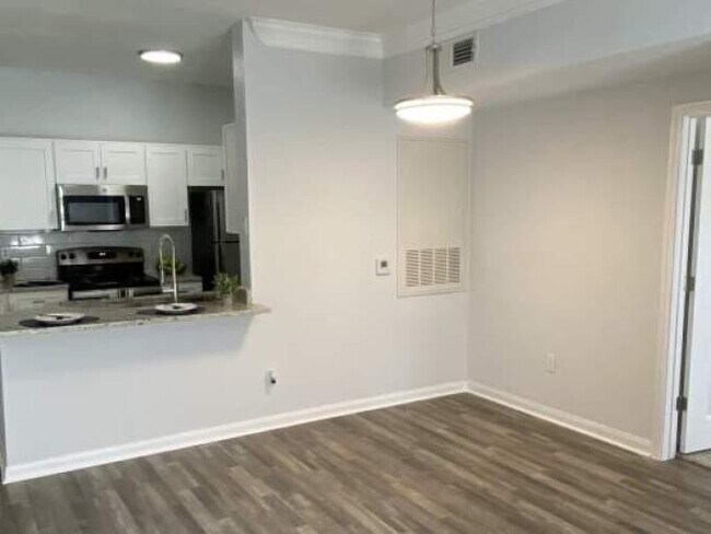 455 Wildwood Forest Dr in Spring, TX - Building Photo - Building Photo