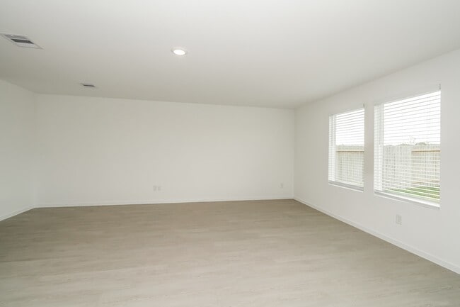 10827 Bird Of Paradise Ln