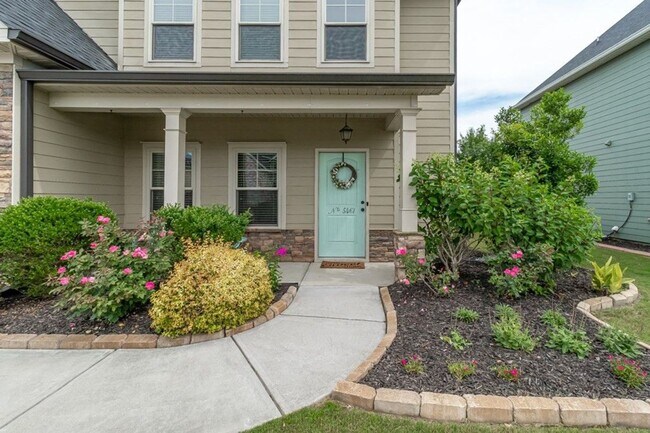 property at 5461 Everlook Cir