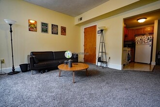 12 Lorraine Ter, Unit 3 in Boston, MA - Building Photo - Building Photo