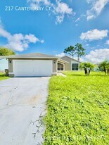 217 Canterbury Ct in Kissimmee, FL - Building Photo