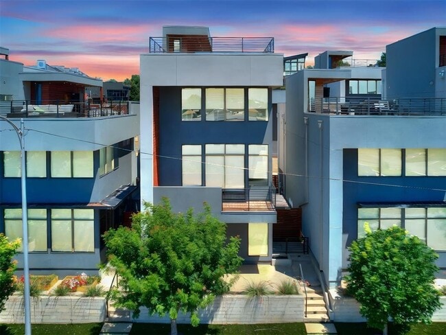 property at 825 NW 6th St