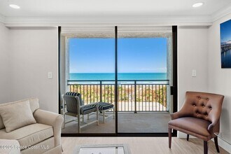 2100 N Atlantic Ave, Unit 502 in Cocoa Beach, FL - Foto de edificio - Building Photo