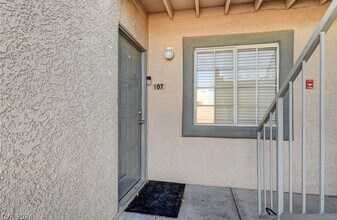 5220 Mission Carmel Ln in Las Vegas, NV - Building Photo - Building Photo