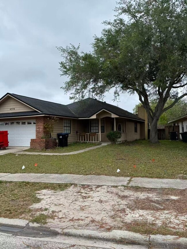 property at 4370 Sandhurst Dr