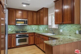 838 17th St in Santa Monica, CA - Foto de edificio - Building Photo