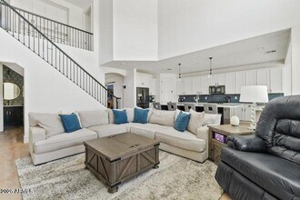 2176 E Desert Broom Dr in Chandler, AZ - Building Photo - Building Photo