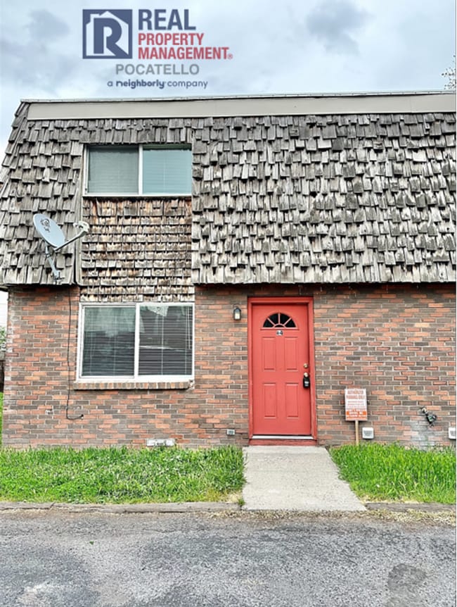 property at 230 W Chubbuck Rd