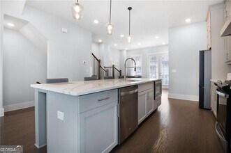 1034 Robert Smalls Wy in Atlanta, GA - Building Photo - Building Photo