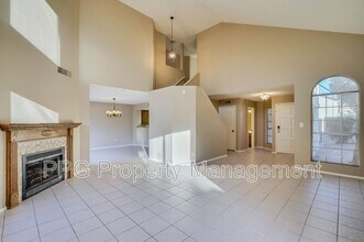 521 E Kristal Way in Phoenix, AZ - Building Photo - Building Photo