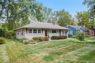 15588 Kirkshire Ave in Beverly Hills, MI - Building Photo - Building Photo