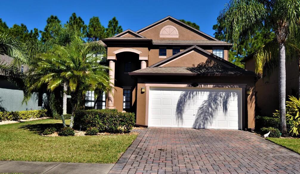 306 Breckenridge Cir SE in Palm Bay, FL - Foto de edificio