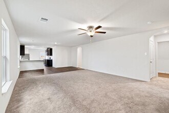 205 Allington Cir in Jarrell, TX - Building Photo - Building Photo