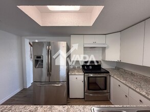 6115 Lake Kemp St in San Antonio, TX - Foto de edificio - Building Photo