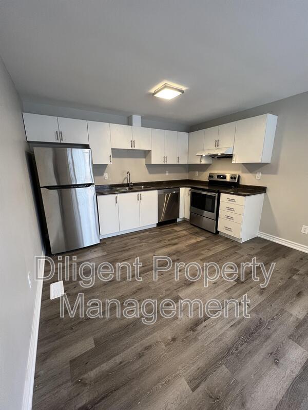 307 Lindan Ave in Peterborough, ON - Building Photo - Building Photo