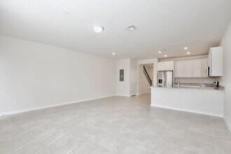 5586 Pineland Run in Orlando, FL - Building Photo - Building Photo