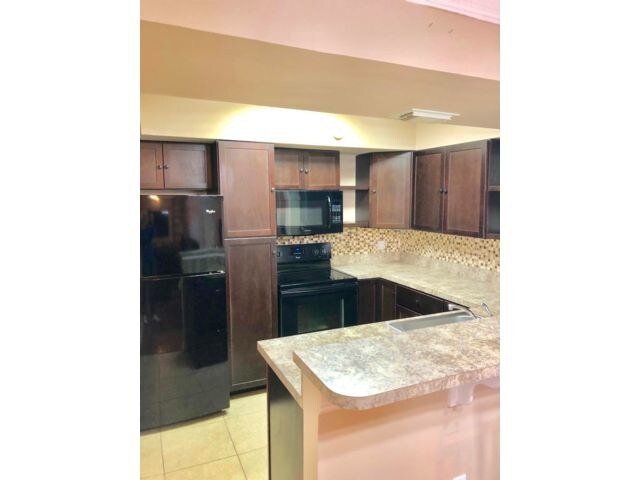 653 Ridge Club Dr-Unit -27 in Melbourne, FL - Building Photo - Building Photo