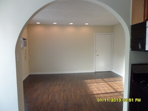 12727 Matteson Ave, Unit 5 in Los Angeles, CA - Building Photo - Building Photo