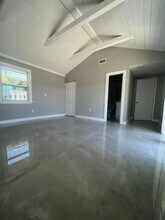 550 Seagrape Rd in Lantana, FL - Building Photo - Building Photo
