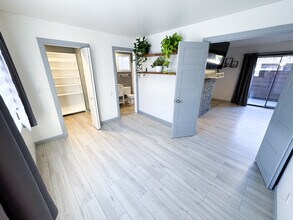 2241 S Buckley Rd, Unit 101 in Aurora, CO - Building Photo - Building Photo