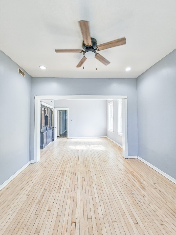 3208 W Beach Ave, Unit 2 in Chicago, IL - Building Photo - Building Photo