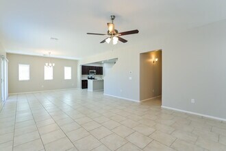 207 E Calle Vivaz in Green Valley, AZ - Building Photo - Building Photo