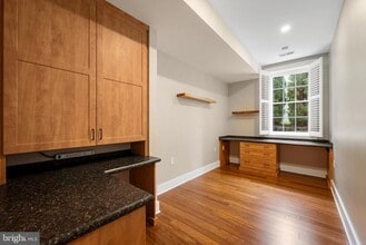 411 N Loudoun St in Winchester, VA - Building Photo - Building Photo
