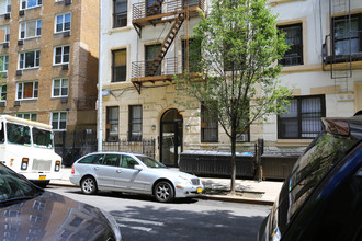 19 E 108th St in New York, NY - Foto de edificio - Building Photo