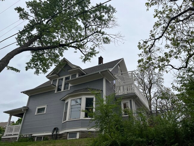 1054 Desoto St in St. Paul, MN - Building Photo - Building Photo
