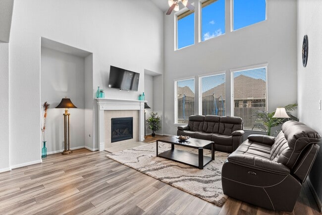 property at 2836 Jehlon Ln