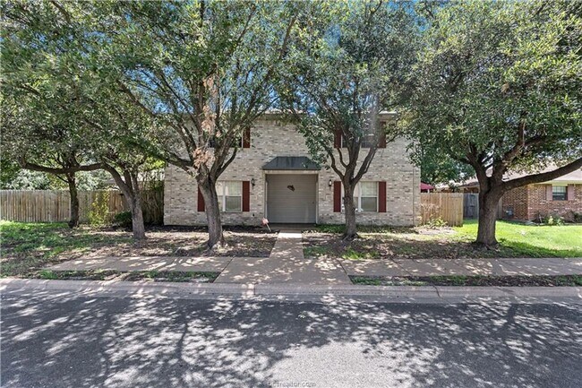 property at 1903 Woodsman Dr