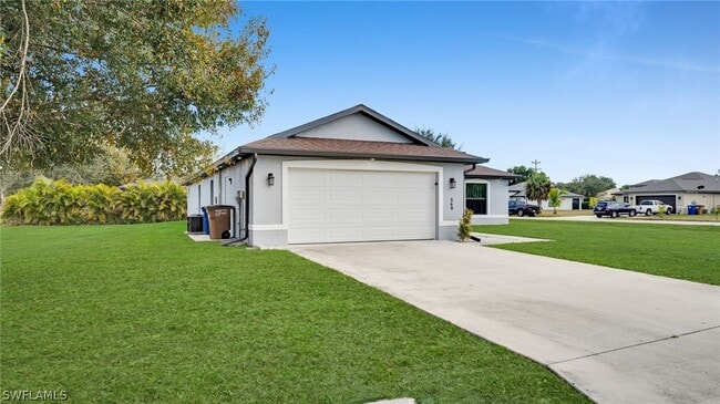 569 Croydon Ave S in Lehigh Acres, FL - Building Photo - Building Photo