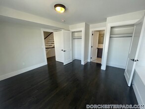 54 Taylor St in Boston, MA - Building Photo - Building Photo