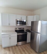 123-125-125 E 2nd St, Unit 123 E 2nd St. in Derry, PA - Building Photo