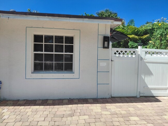 4941 Nicia Way, Unit Studio, Unit Studio