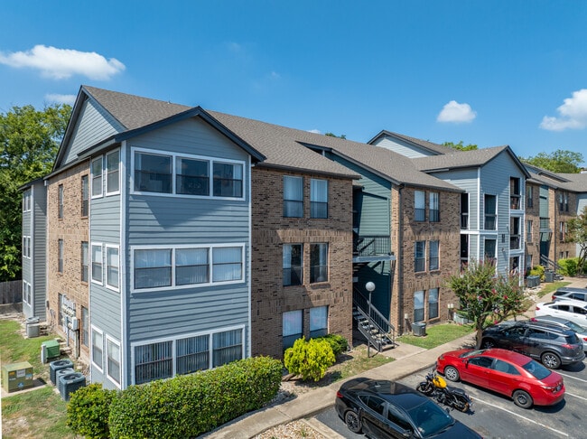 Silver Creek Apartments